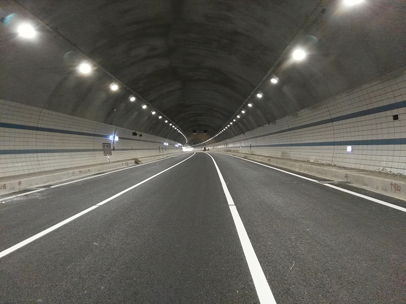 高速公路隧道照明