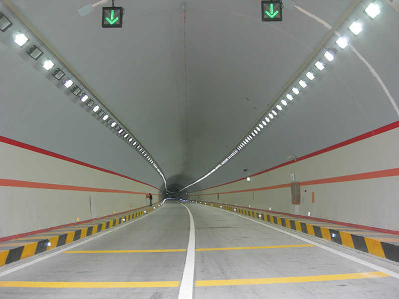 LED隧道灯为城市交通带来新形象